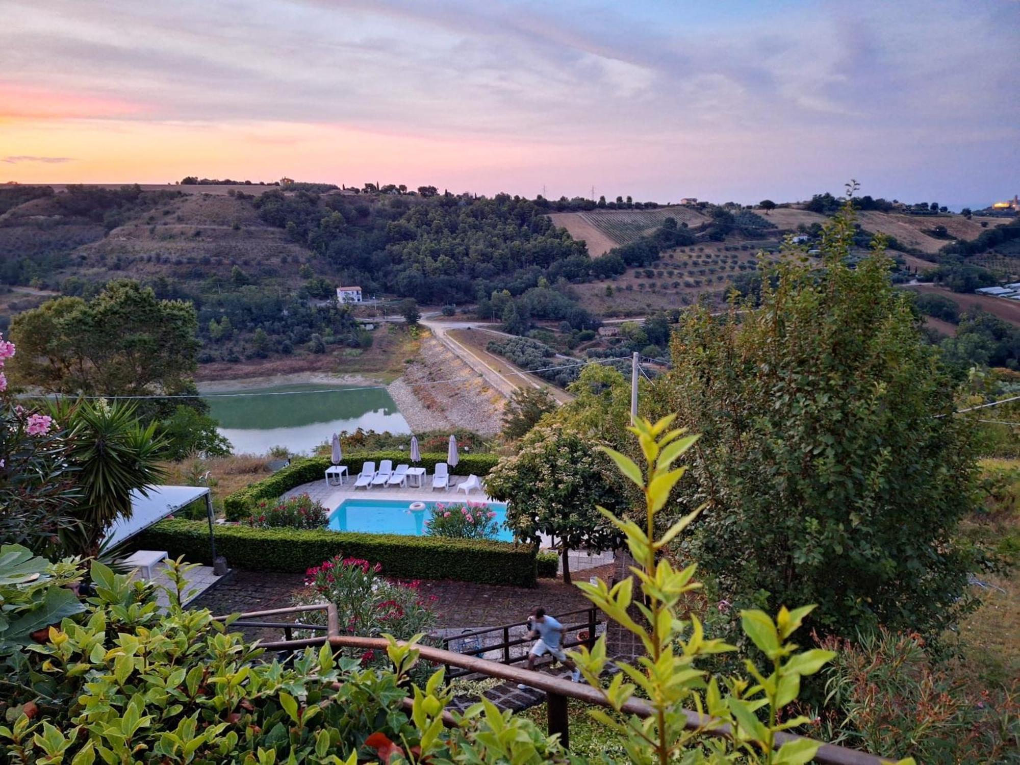 Chiaraluce Country House Massignano Exterior foto